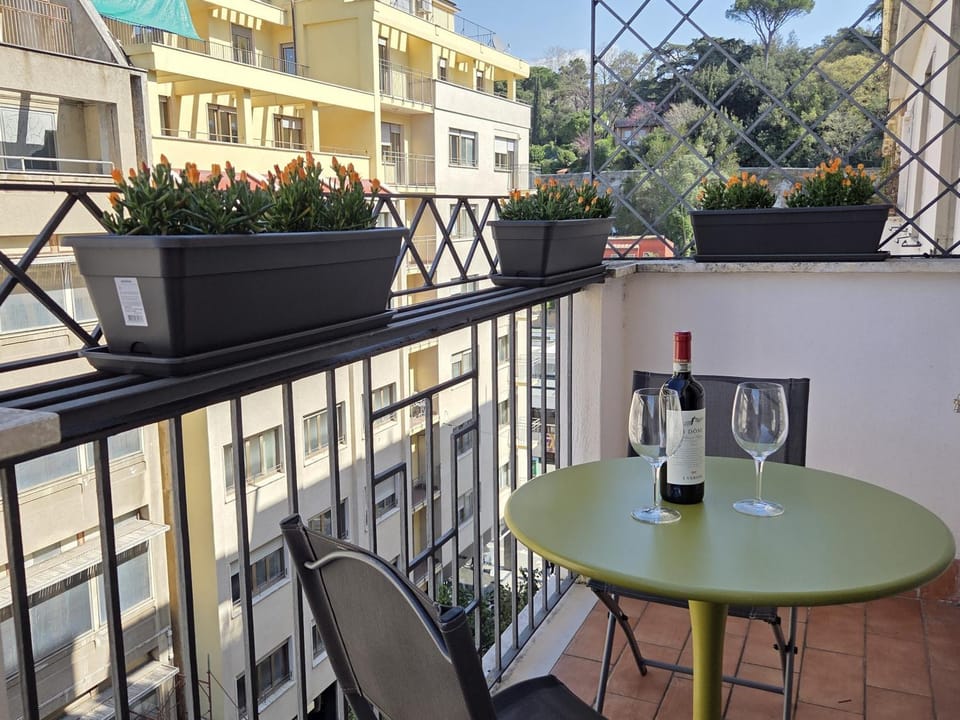 View (from property/room), View (from property/room), Balcony/Terrace, Balcony/Terrace, City view, City view, Garden view, Garden view, Street view, Street view, Quiet street view