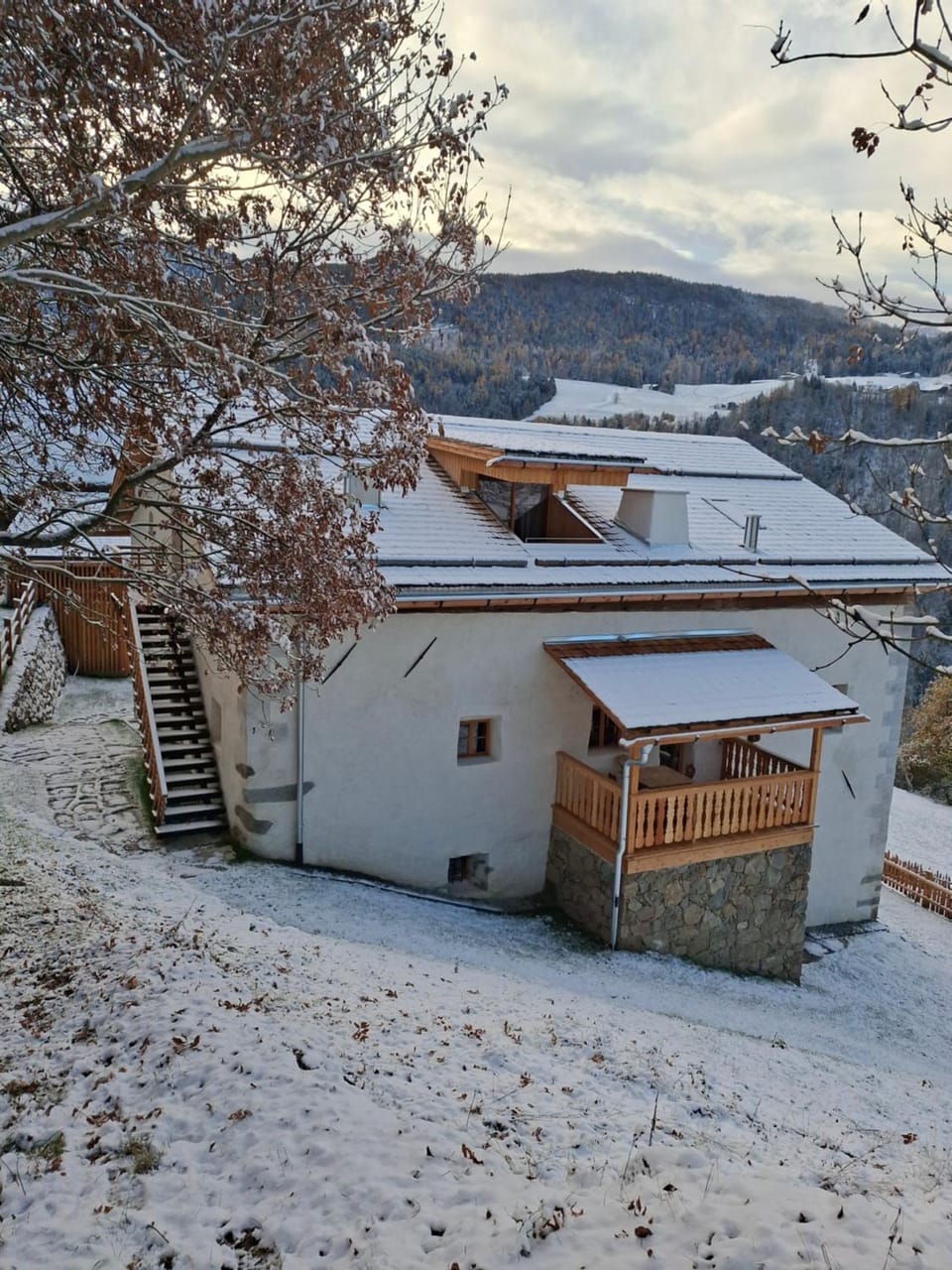 Property building, Day, Natural landscape, Winter, Mountain view