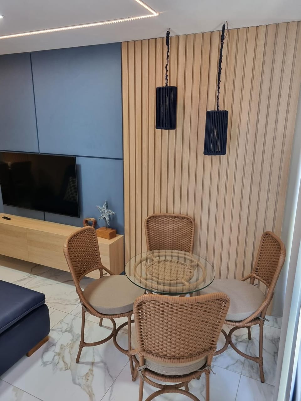 Communal lounge/ TV room, TV and multimedia, Seating area