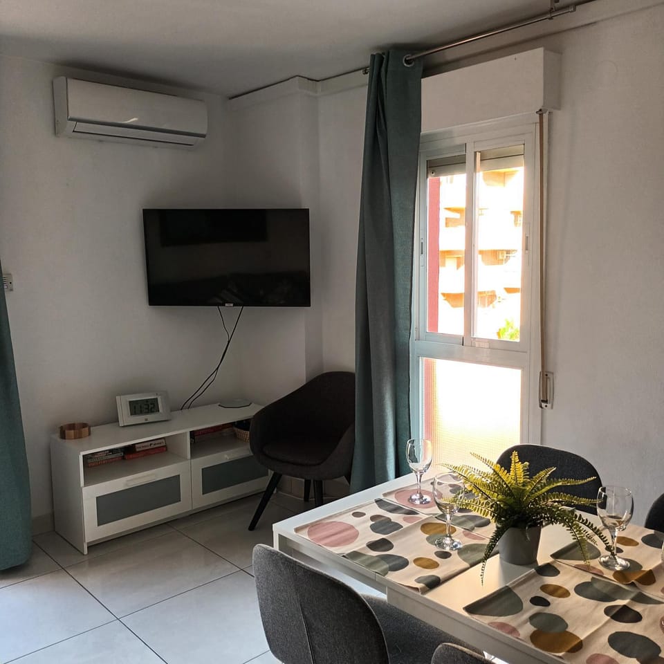 TV and multimedia, Dining area, air conditioner