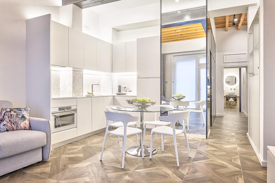 Kitchen or kitchenette, Living room, Seating area, Dining area, minibar, pet friendly, stove