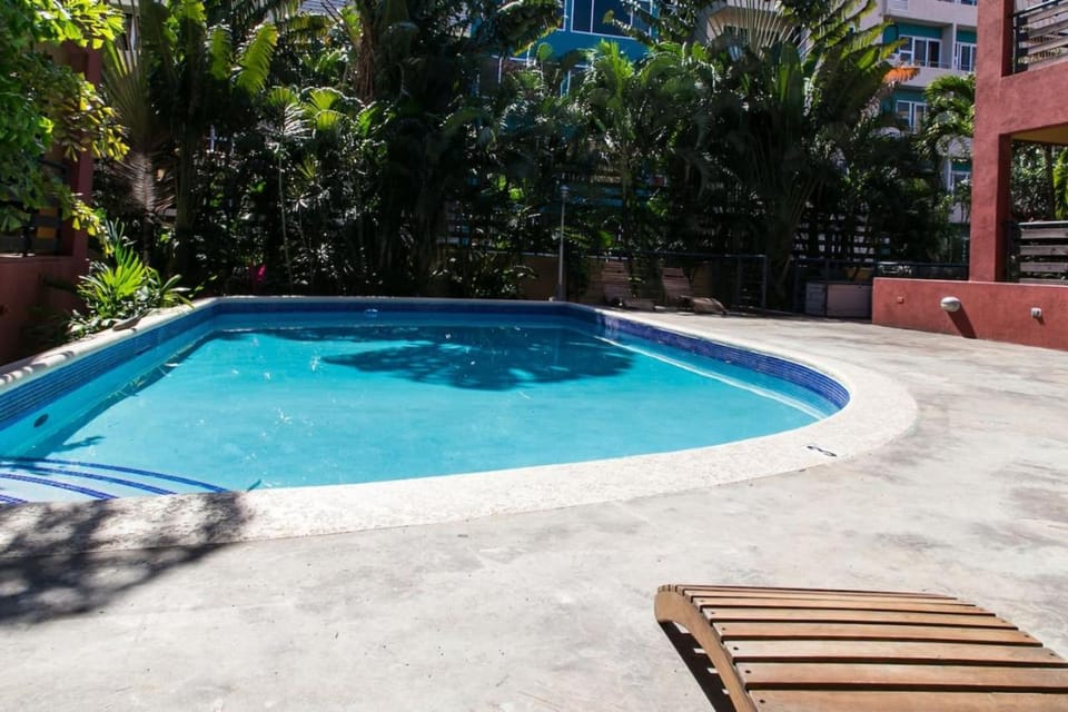 Choose To Be Happy at Argyle Apt #3 - 1-BR w Pool Apartment in Kingston