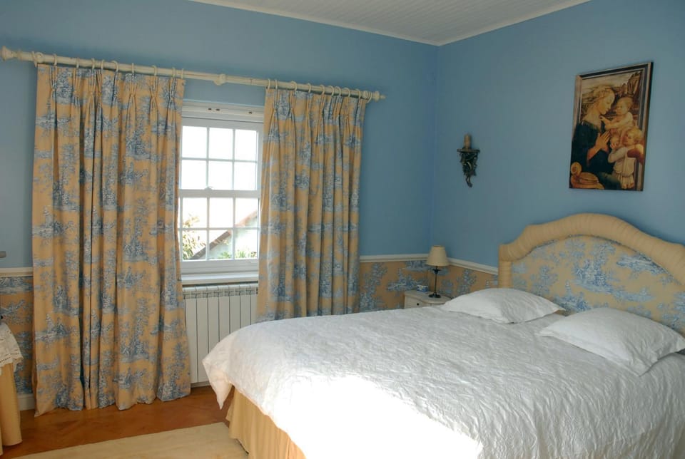 Day, TV and multimedia, View (from property/room), Bedroom