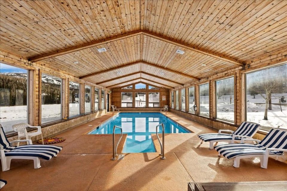 Charming Condo near Navajo Lift Apartment in Brian Head