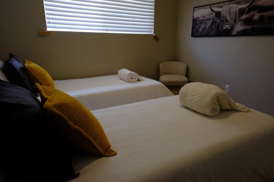 Downtown Zion Launchpad with Hot Tub & Golf House in St George