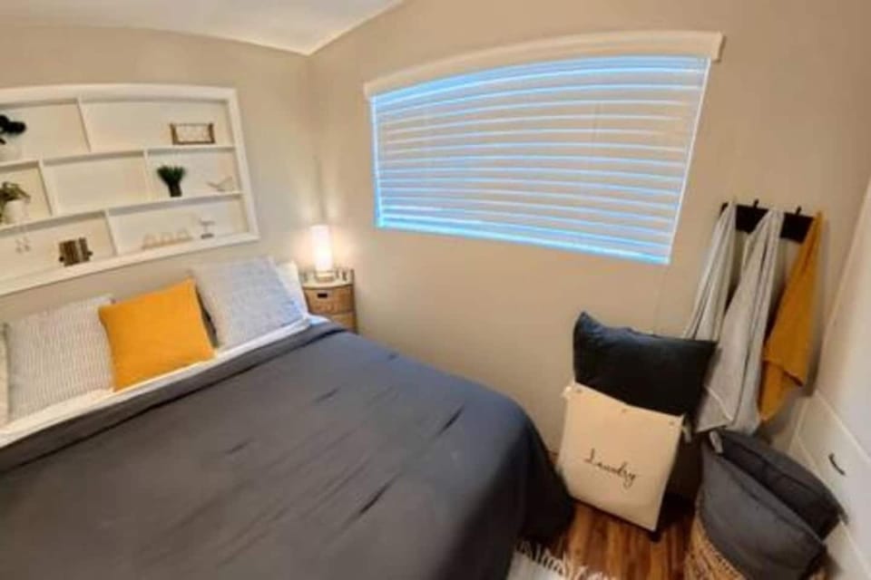 Downtown Zion Launchpad with Hot Tub & Golf House in St George