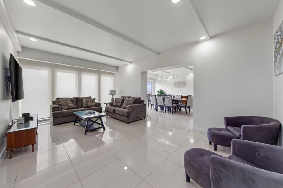 Solare Tower Luxe Beach Retreat Apartment in South Padre Island
