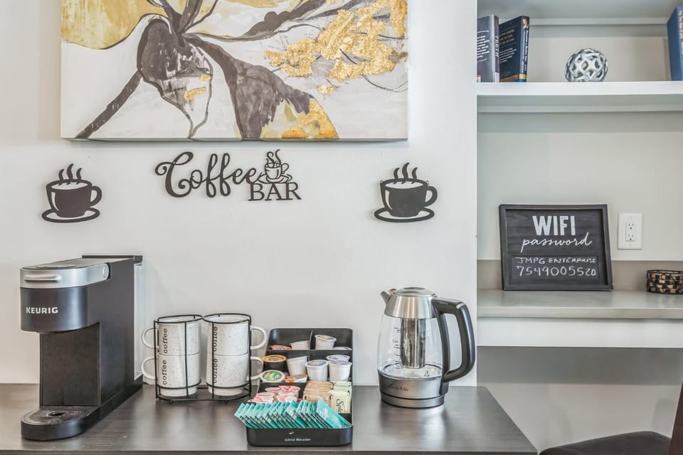 Coffee/tea facilities, toaster