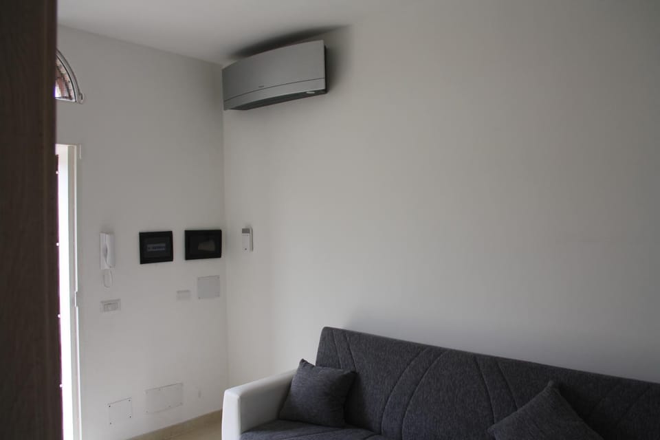 TV and multimedia, Bedroom, air conditioner