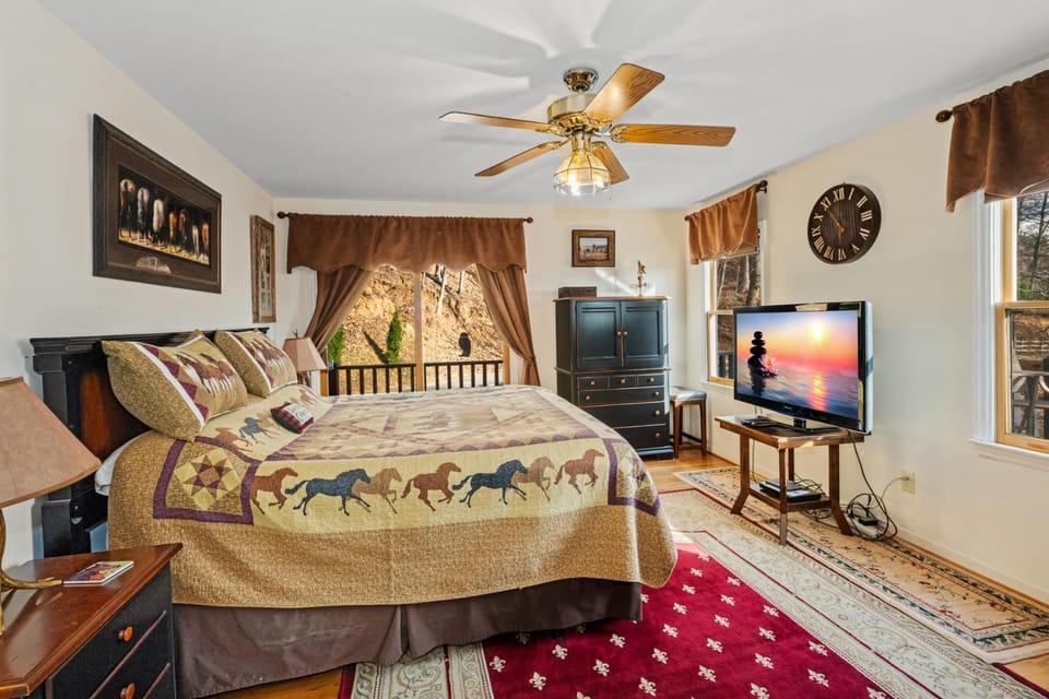 Hold Your Horses House in Watauga