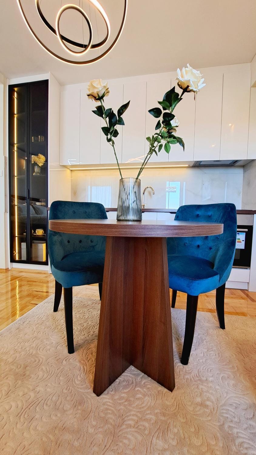 Seating area, Dining area