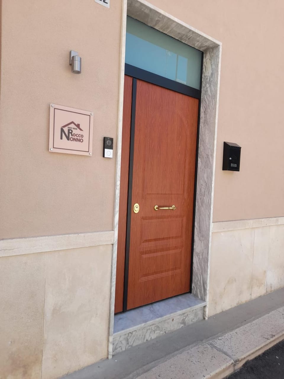 Property building, Facade/entrance