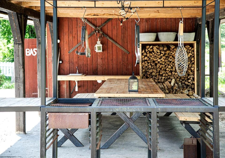 Patio, BBQ facilities, Dining area