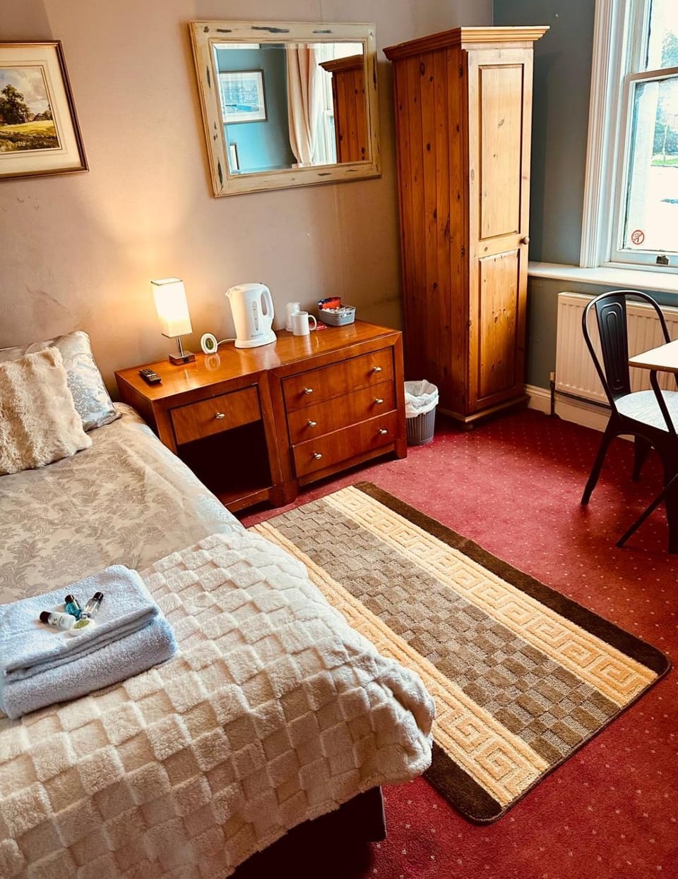 Bed, Coffee/tea facilities, Bedroom, wardrobe
