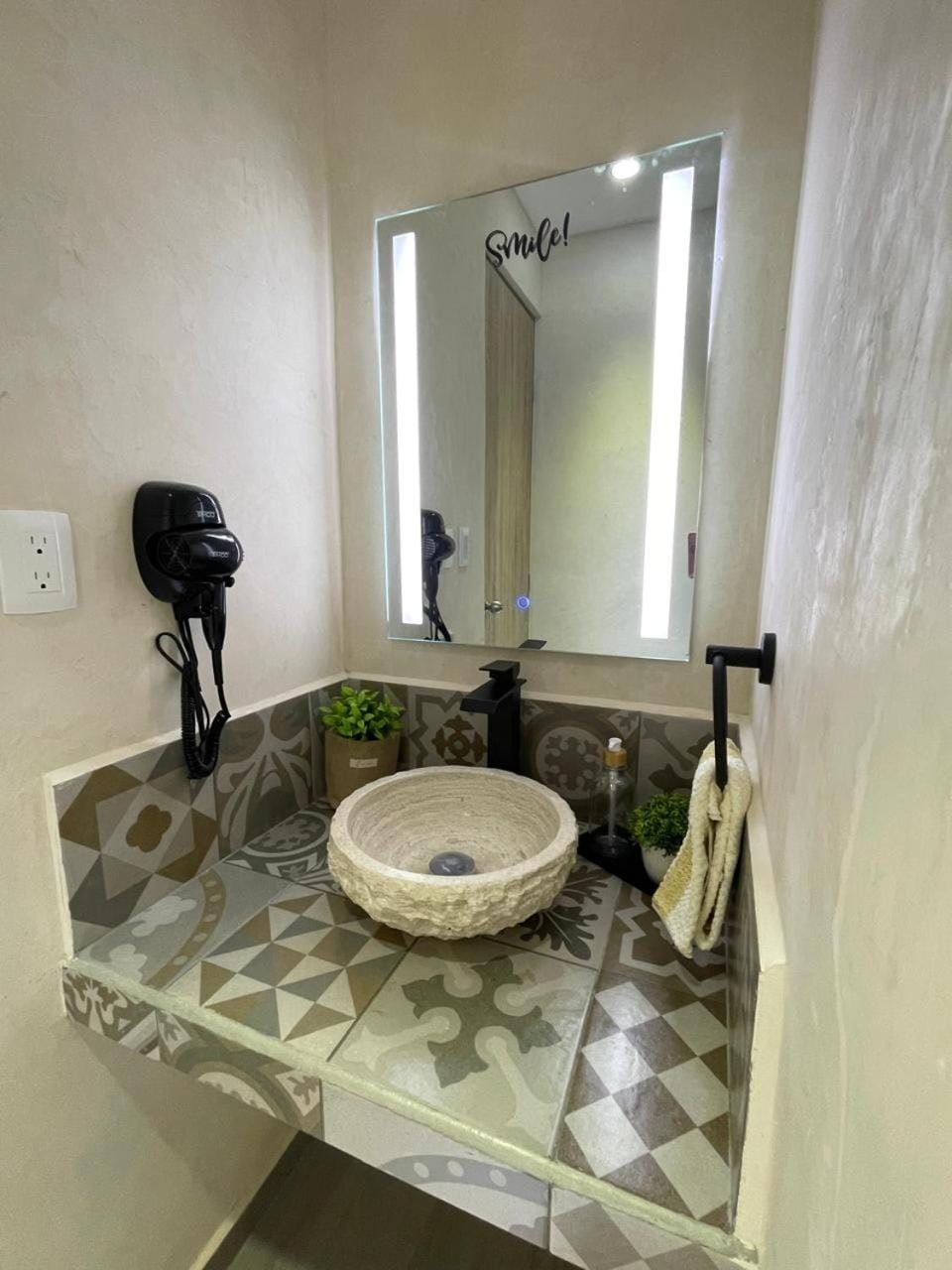 Toilet, Bathroom, hair dryier