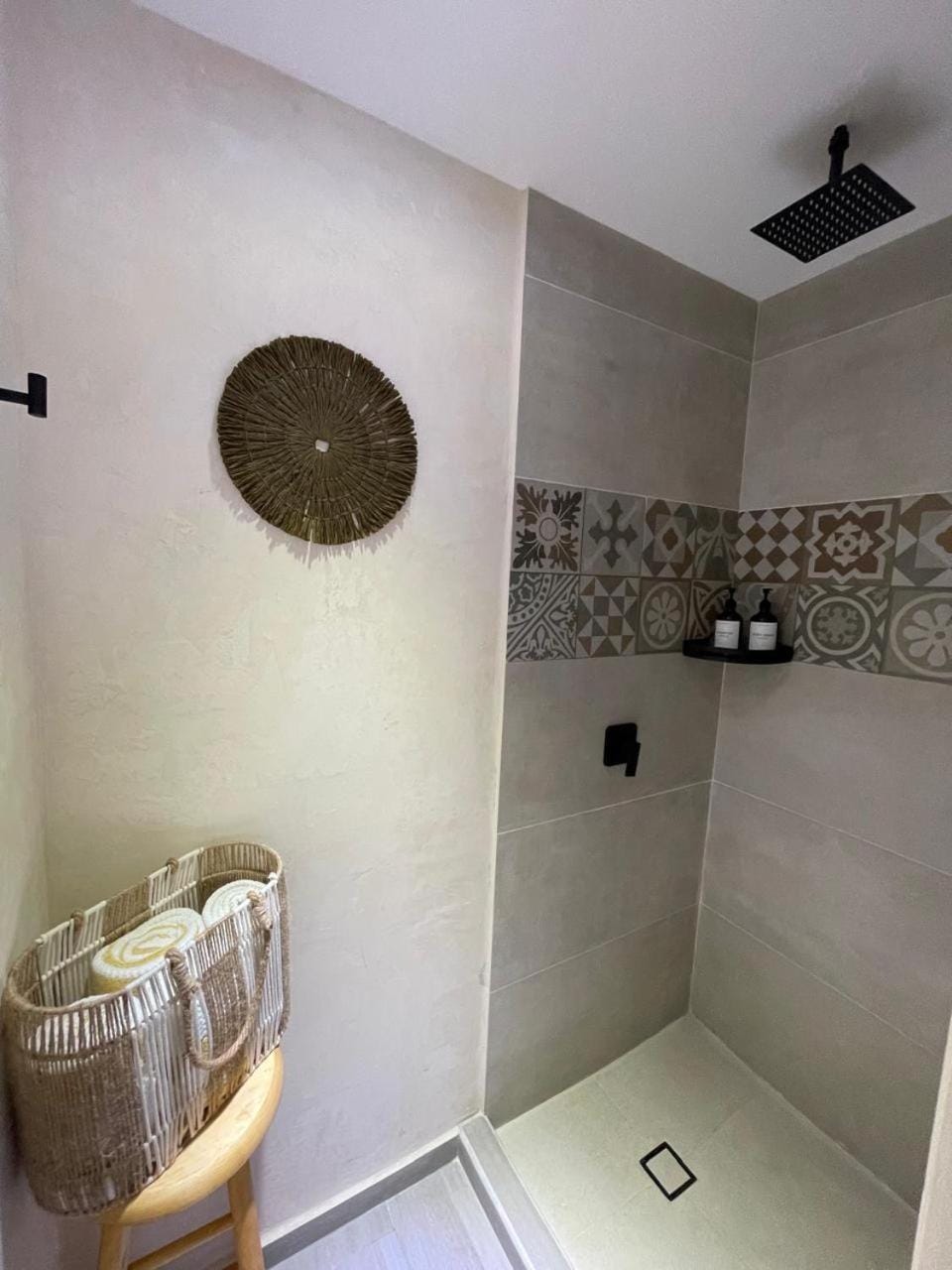 Shower, Bathroom, towels