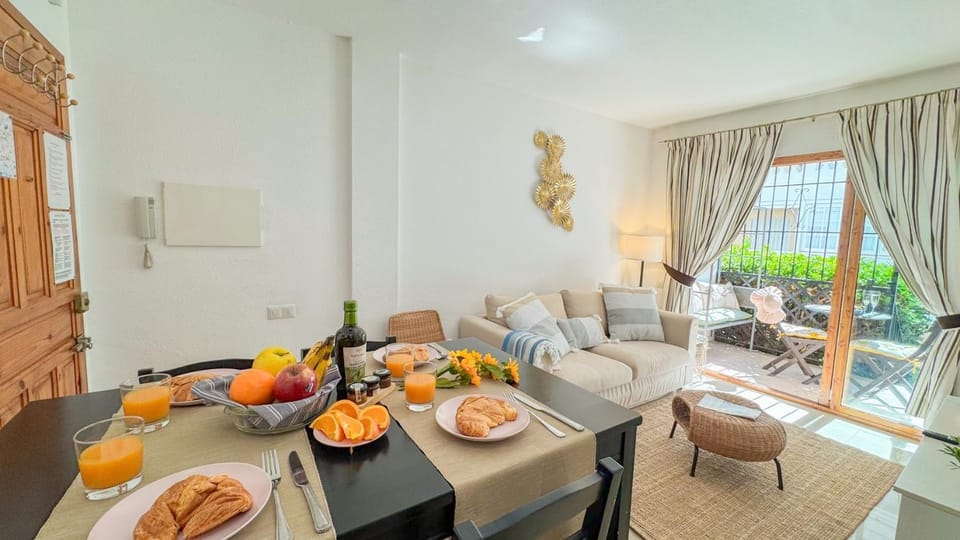 Balcony/Terrace, Living room