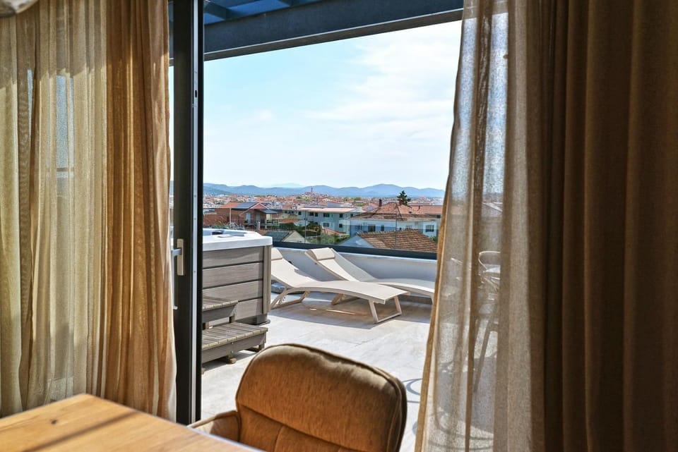 Penthouse Amicaliving Murter Apartment in Murter