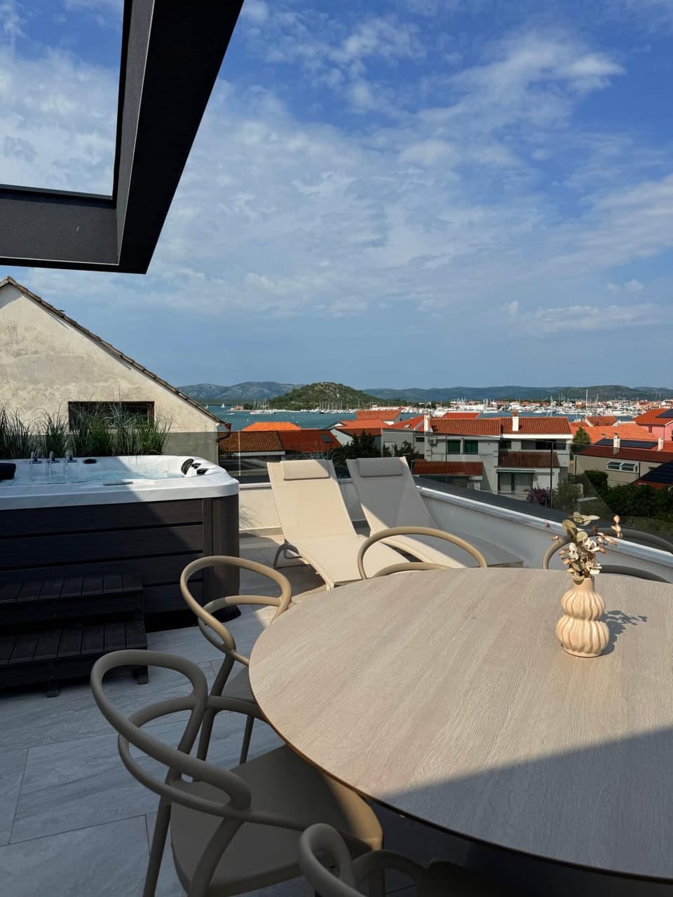 Hot Tub, Balcony/Terrace, Sea view
