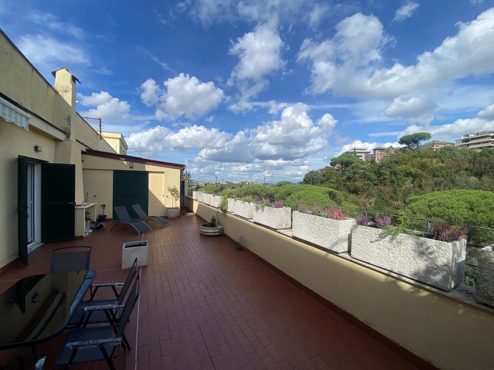Property building, Natural landscape, Balcony/Terrace