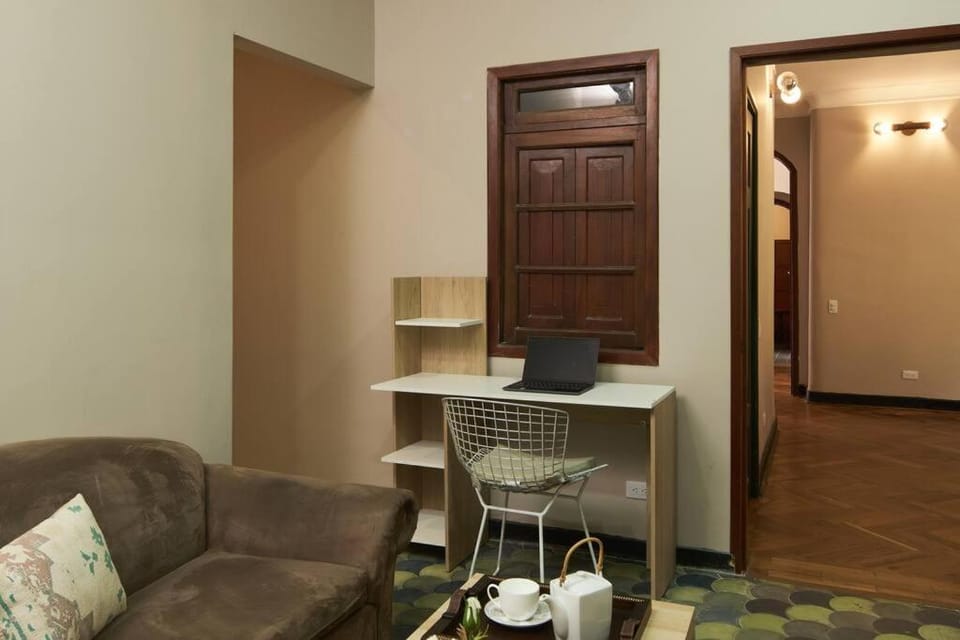 Kitchen or kitchenette, Living room, Seating area, internet