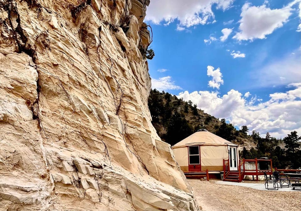 Yurt Overlook #8 with AC and Private Bath King Suite House in Orderville