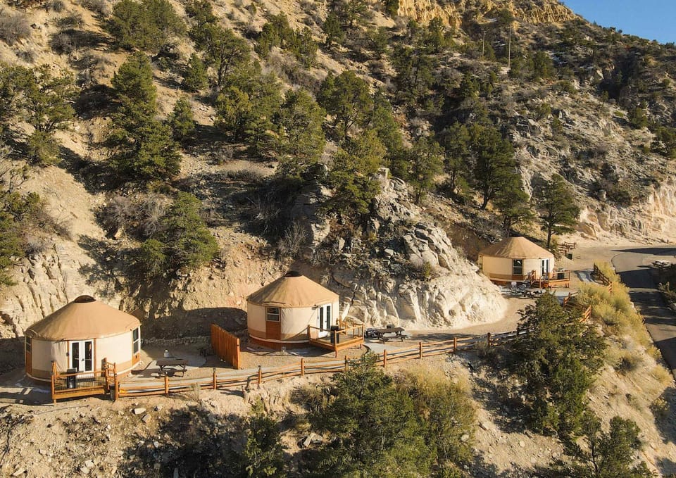 Yurt Overlook #02 with AC and Private Bath King Suite House in Orderville