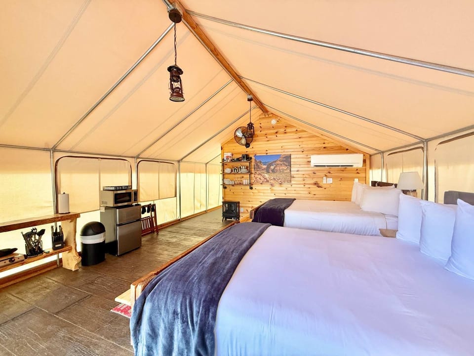 Glamping Tent #4 with Heat AC and Private Bath Luxury tent in Orderville