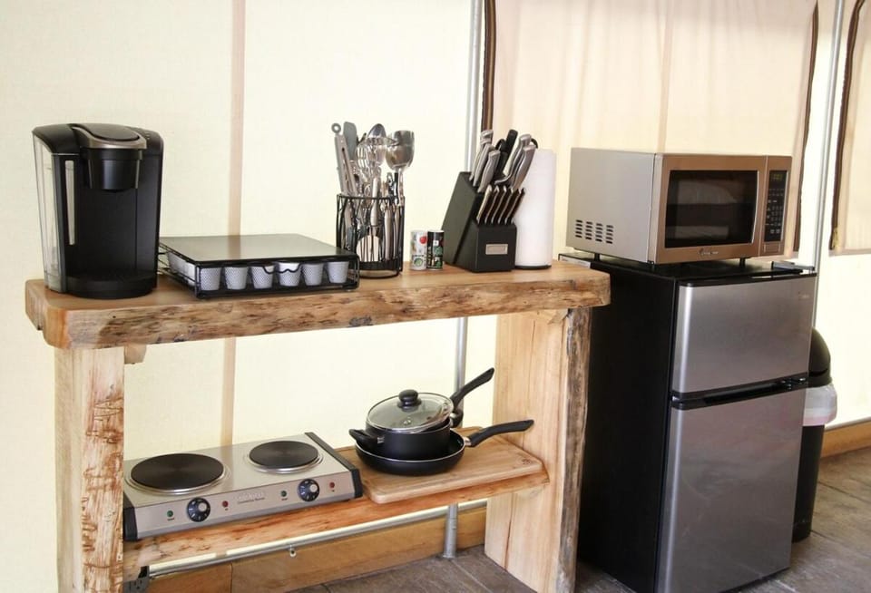 Glamping Tent #3 with Heat AC and Private Bath Luxury tent in Orderville