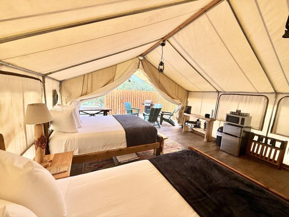 Glamping Tent #1 with Heat AC and Private Bath Luxury tent in Orderville
