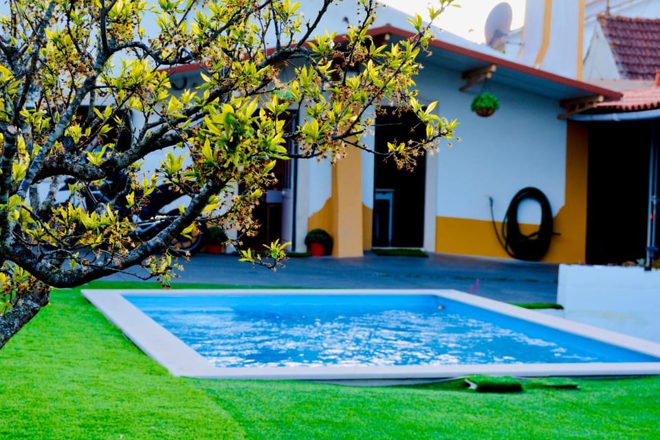 Property building, Garden, Garden view, Pool view, Swimming pool