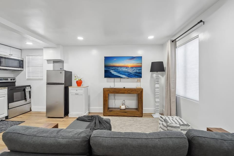 Casa Roselle # 3 Apartment in Hollywood Beach