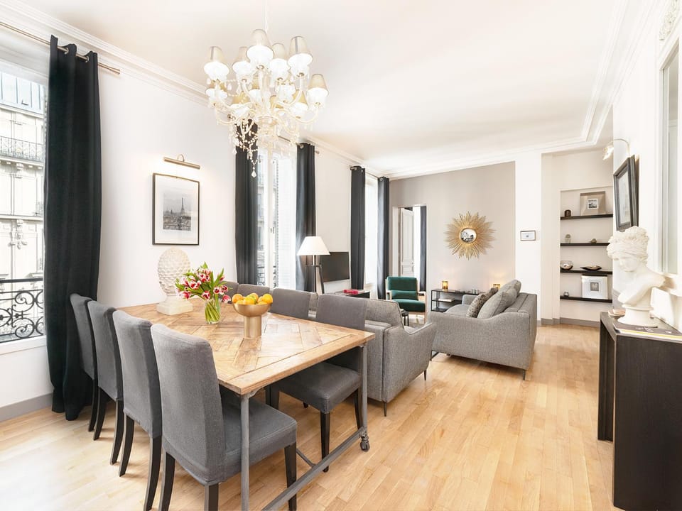 LivinParis - Luxury 3 Bedrooms Le Louvre I Apartment in Paris
