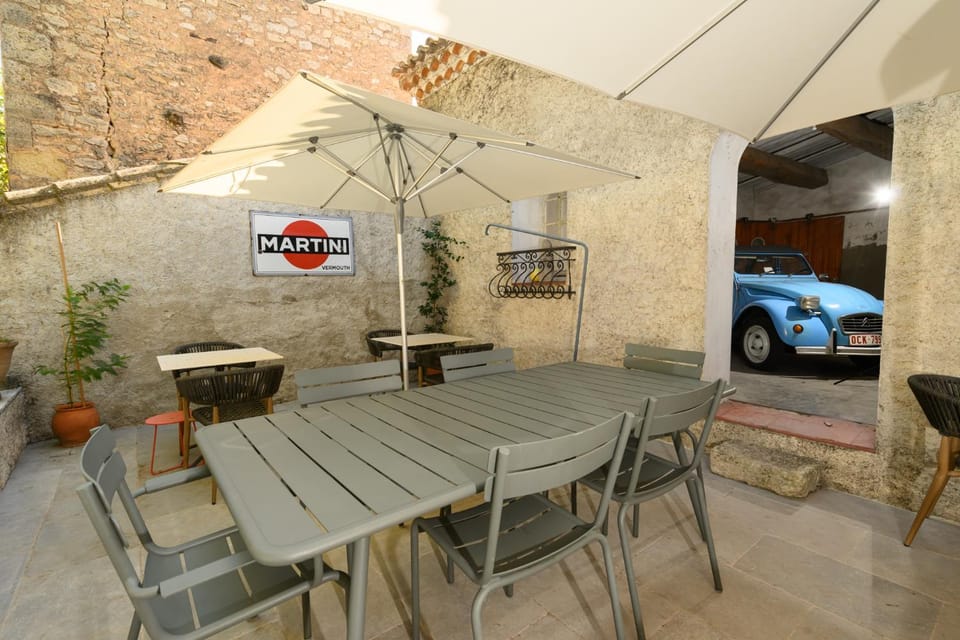 Balcony/Terrace, Internal: Not applicable to any particular room