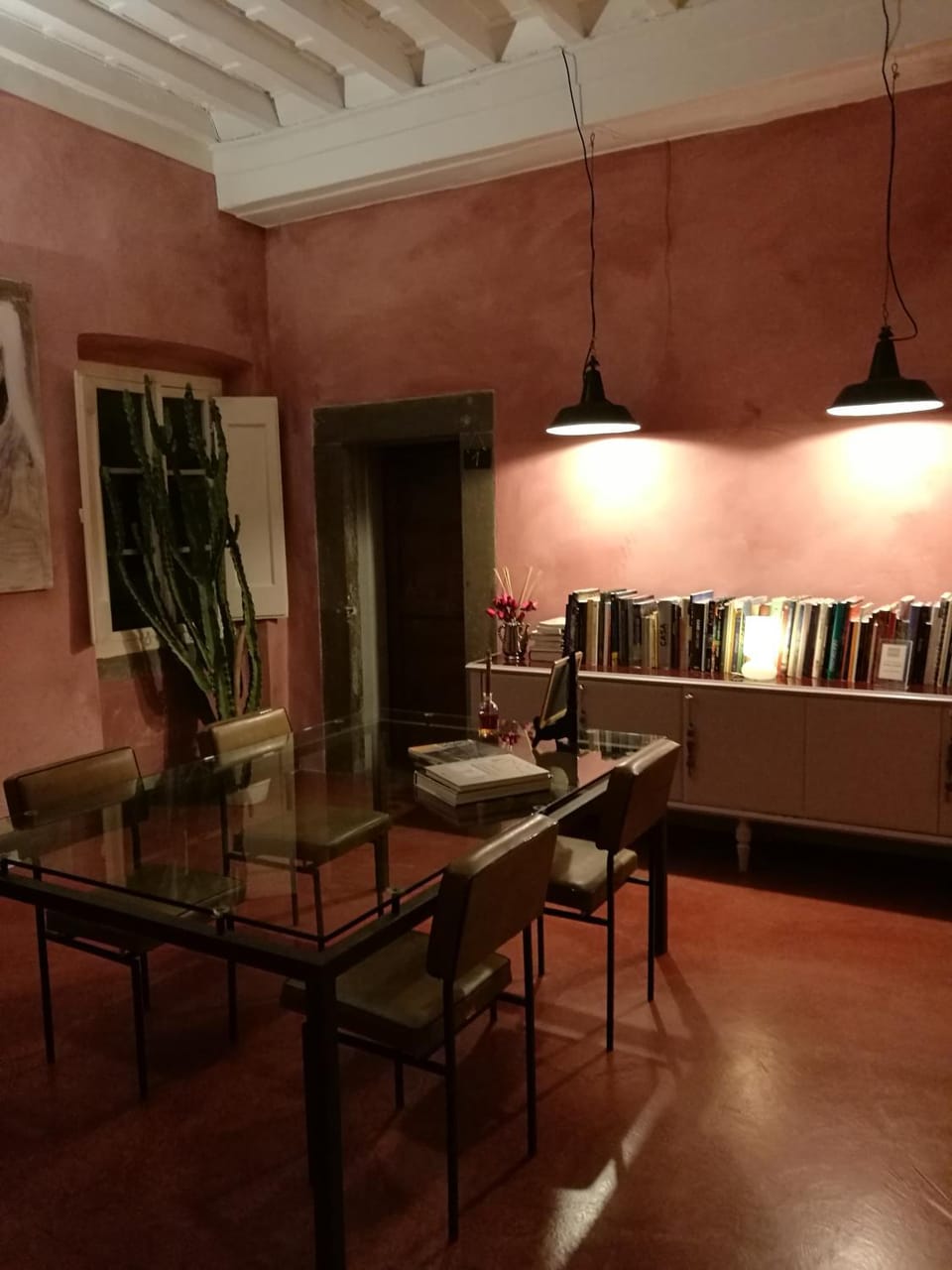 Communal lounge/ TV room