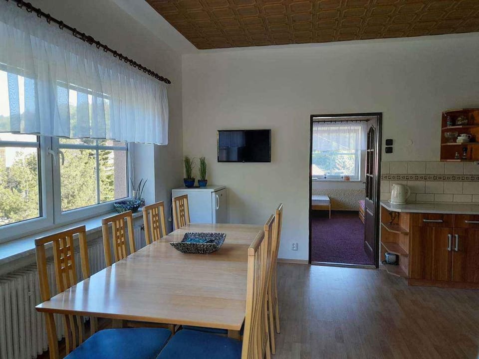 TV and multimedia, Dining area