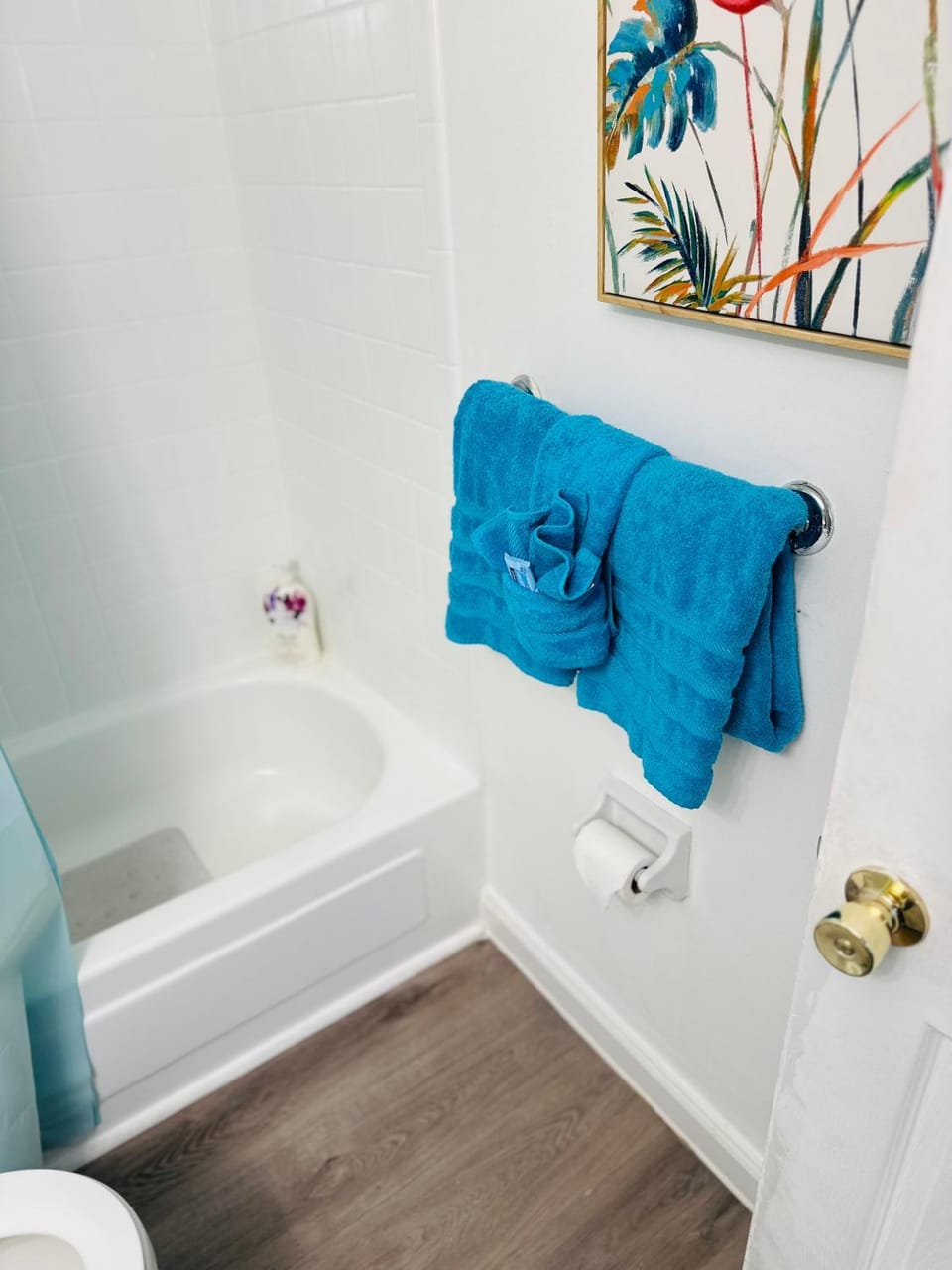 Shower, Toilet, Bathroom, Bath, towels