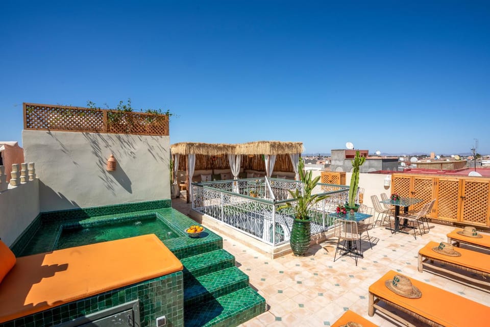 Day, View (from property/room), Balcony/Terrace, Swimming pool, Swimming pool