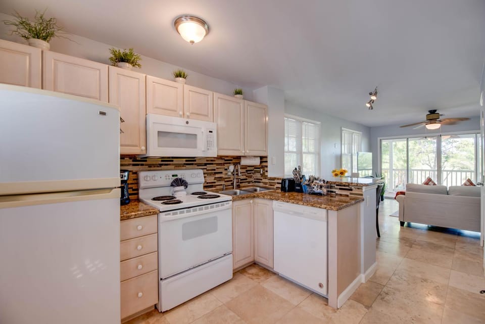 Cabana at the Golf Club - Monthly Rental House in Stock Island