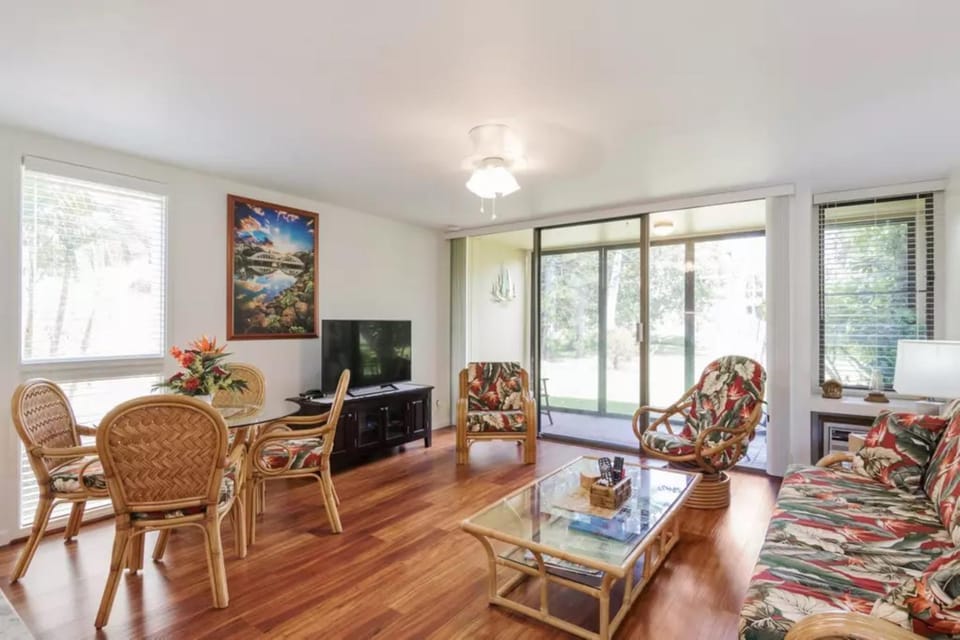 Couple's Retreat - Get Away to Turtle Bay Apartment in Kawela Bay