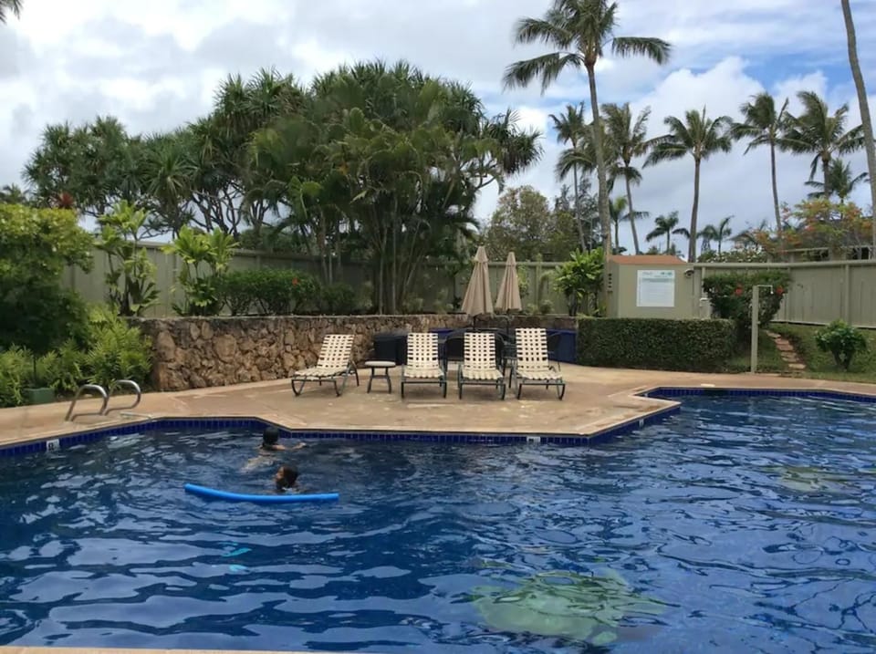 Couple's Retreat - Get Away to Turtle Bay Apartment in Kawela Bay