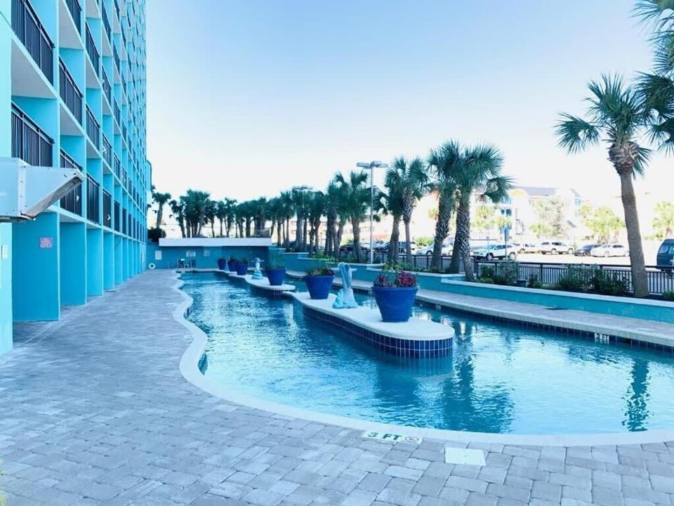 LA7 Ocean View beautiful condo right on the beach Inn in Myrtle Beach