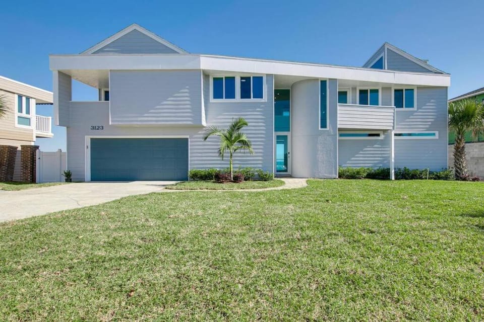 PVT BeachFront with Mini Golf South Ponte Vedra Beach House in Florida