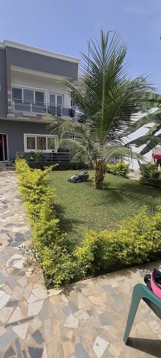 Day, Garden view