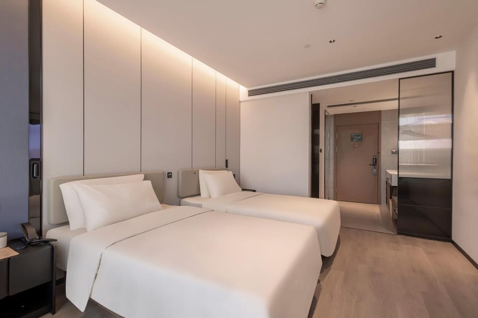 Bed, Living room, Photo of the whole room, Seating area, Bedroom, wardrobe