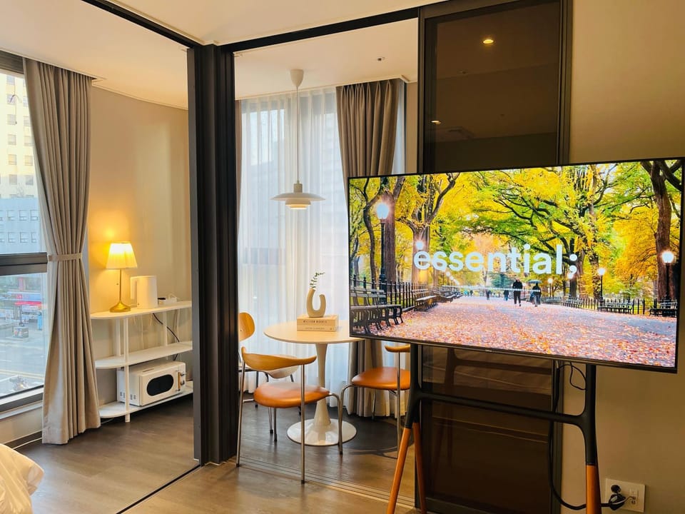 TV and multimedia, Dining area
