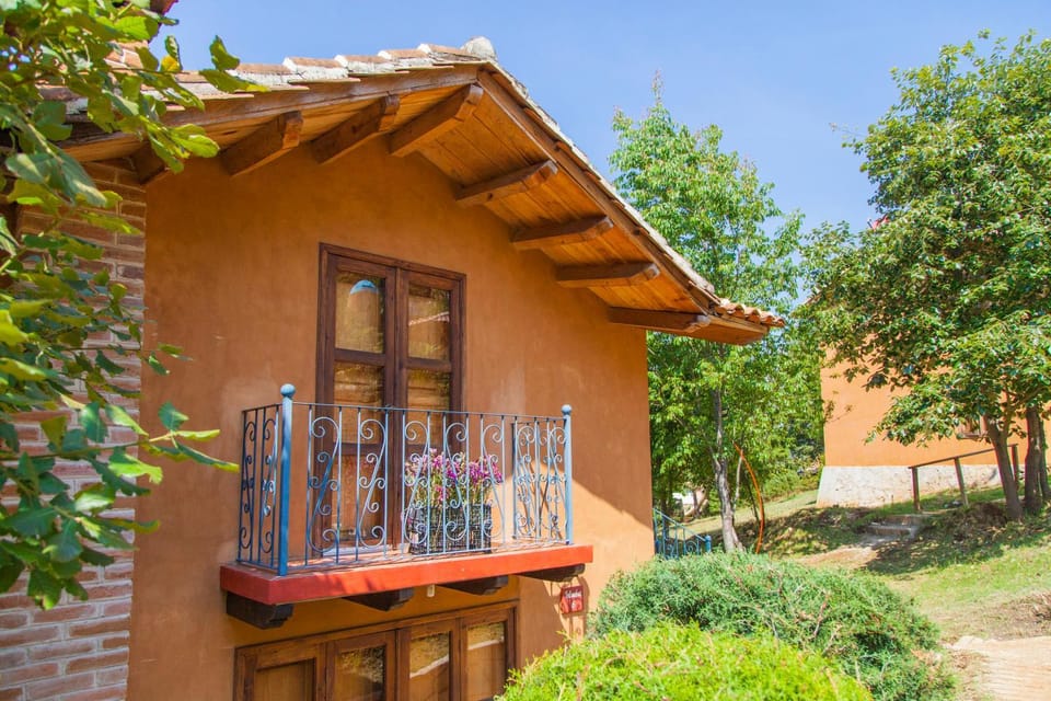 Balcony/Terrace, Garden view, Mountain view