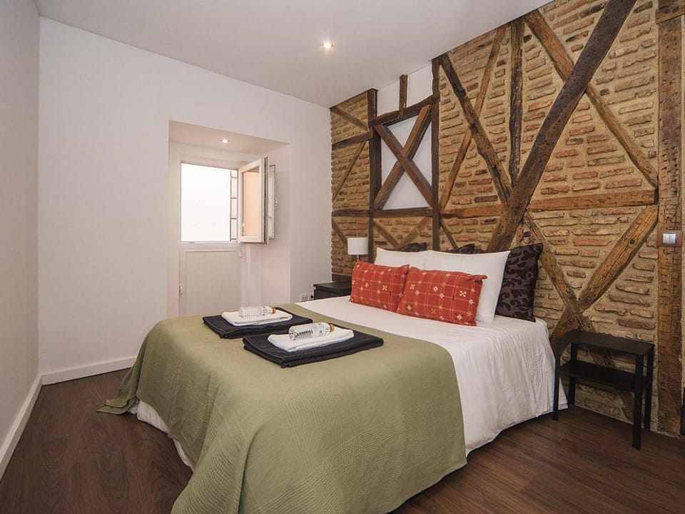 Home 4 You Apartment in Lisbon