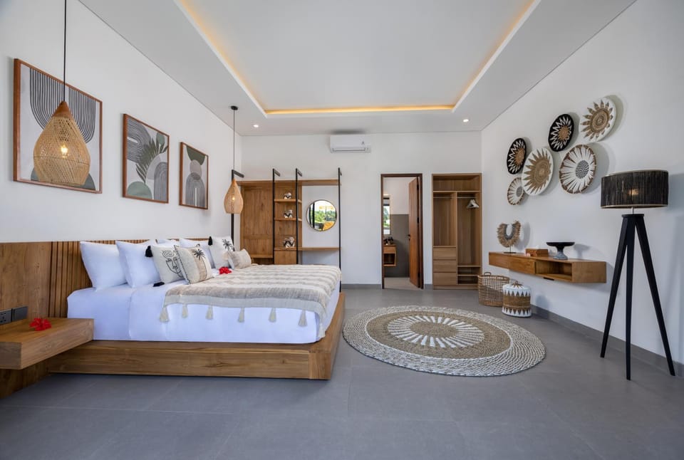 Bed, Photo of the whole room, Bedroom, air conditioner