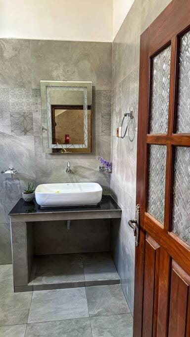Villa Mandalore Apartment in Hikkaduwa